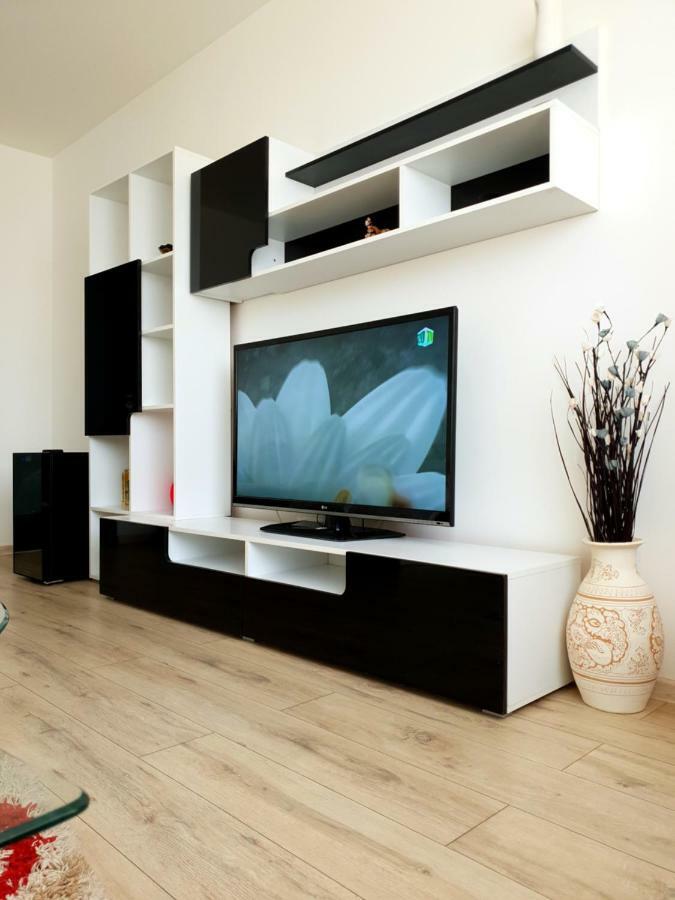 Studio Central Piatra Neamt Exterior photo